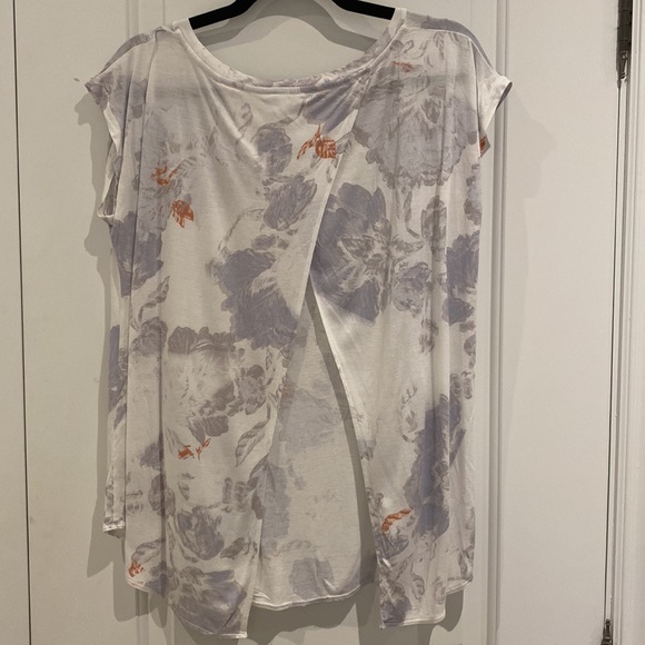 Wilfred T-Shirt - Picture 2 of 3